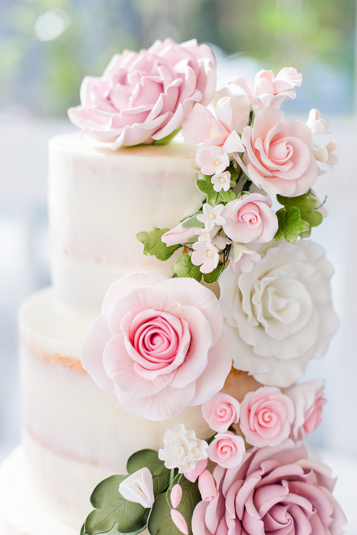 Sugar Flower Romantic Wedding Cake at Virginia Cliffe Inn Wedding Reception. Wedding Photography by Richmond Wedding Photographer Kailey Brianne Photography.