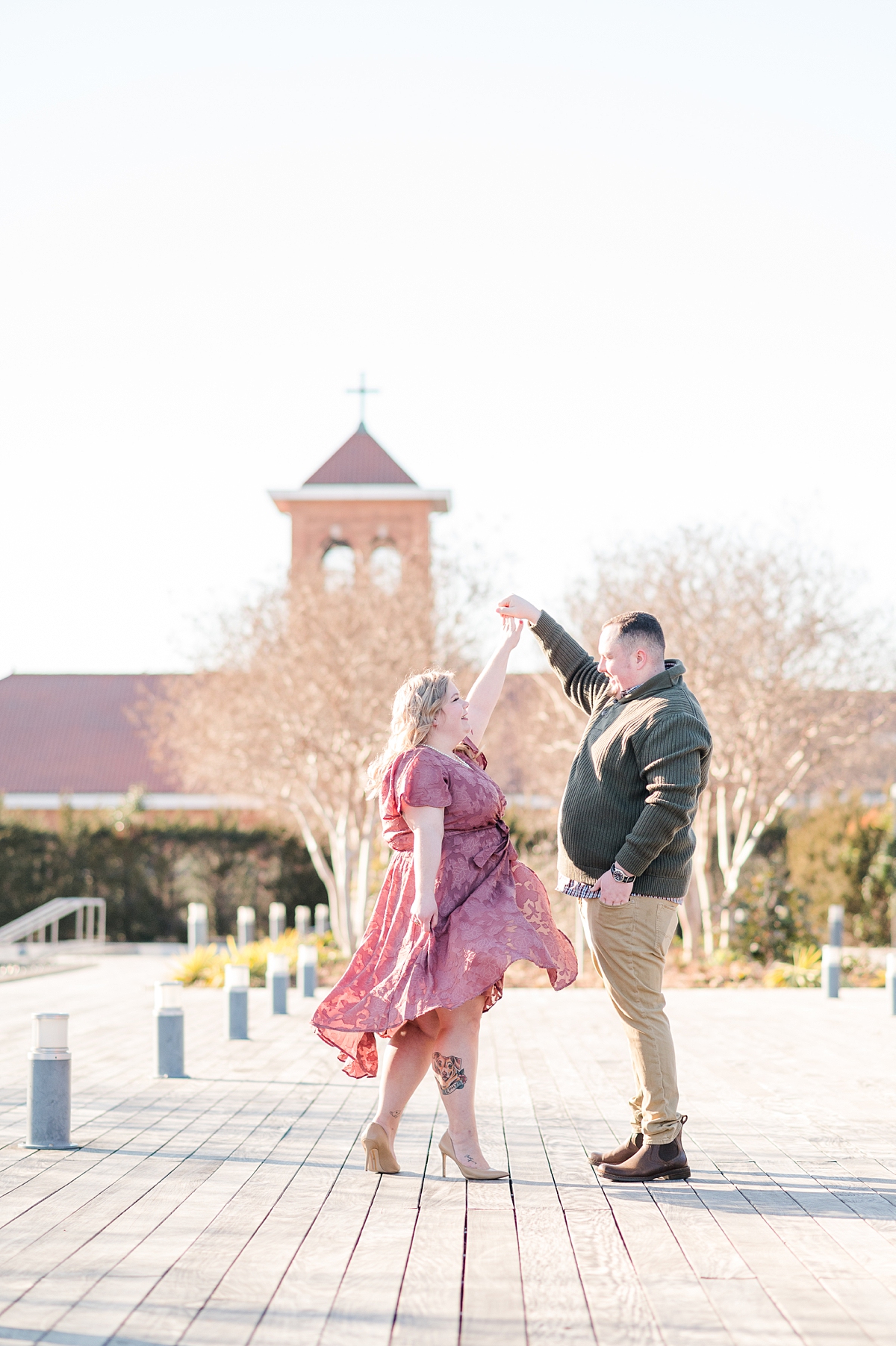 Downtown Richmond VMFA Engagement Session by Virginia Wedding Photographer Kailey Brianne Photography. 