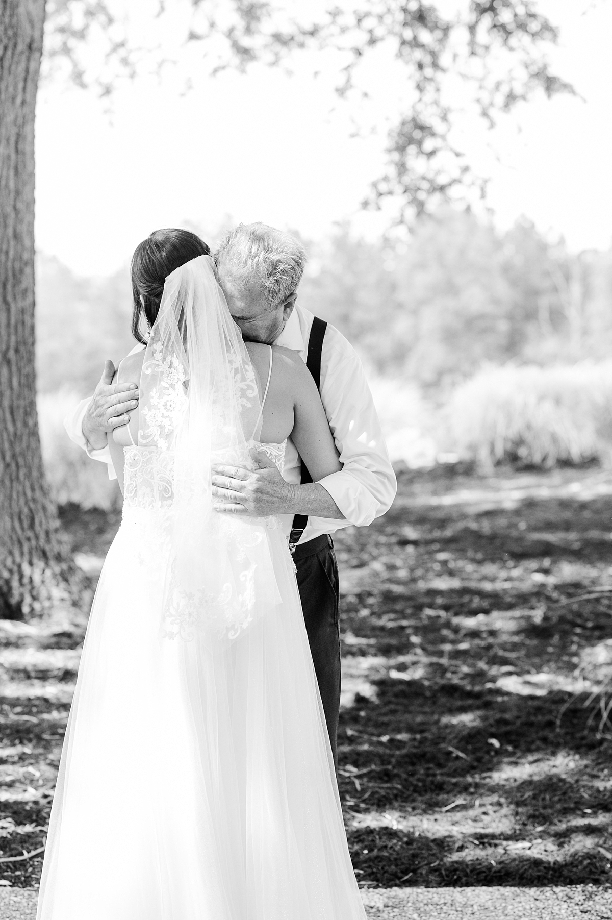 Daddy Daughter First Look at Hanover Golf Club spring wedding. Photography by Virginia Wedding Photographer Kailey Brianne Photography. 