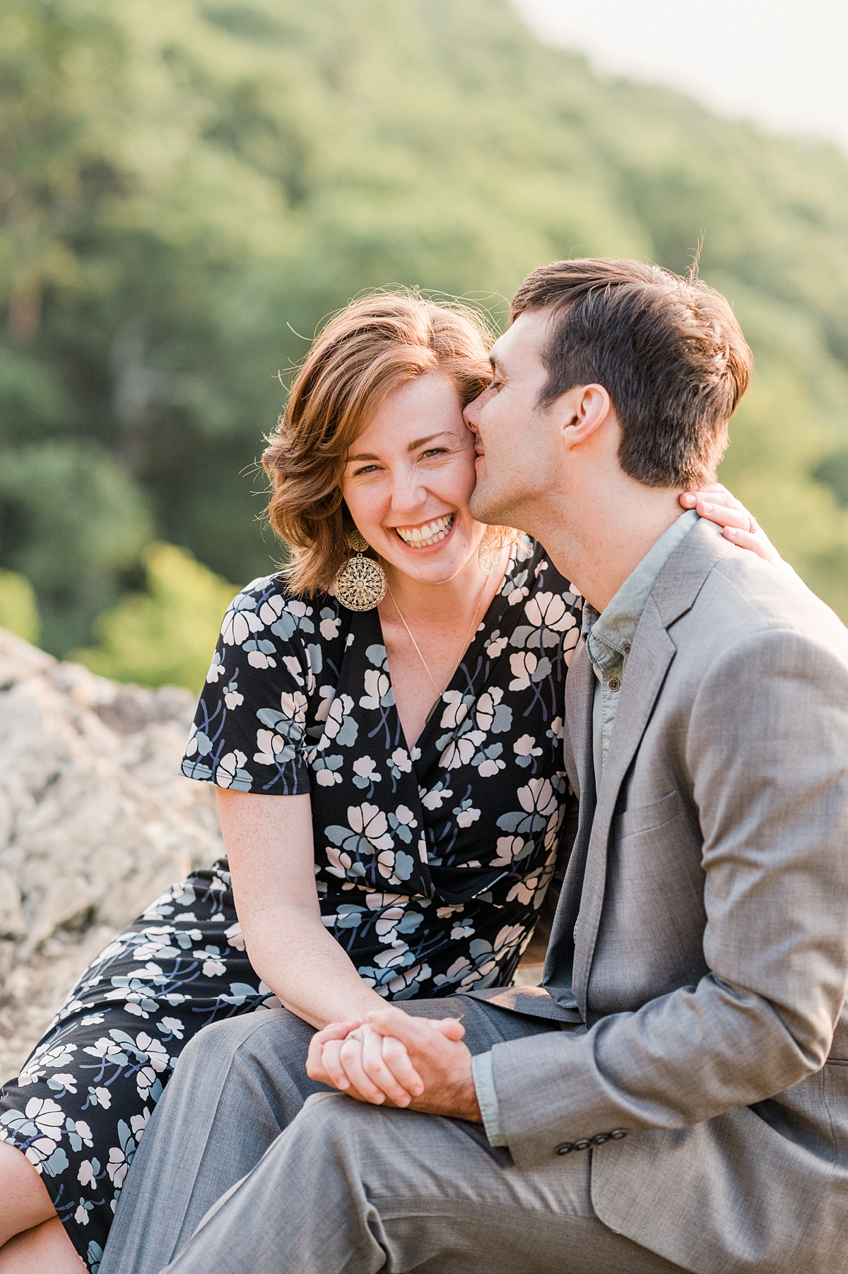 A Summer Raven's Roost Overlooked Engagement Session with Mountain Views. Photography by Virginia Wedding Photographer Kailey Brianne Photography. 