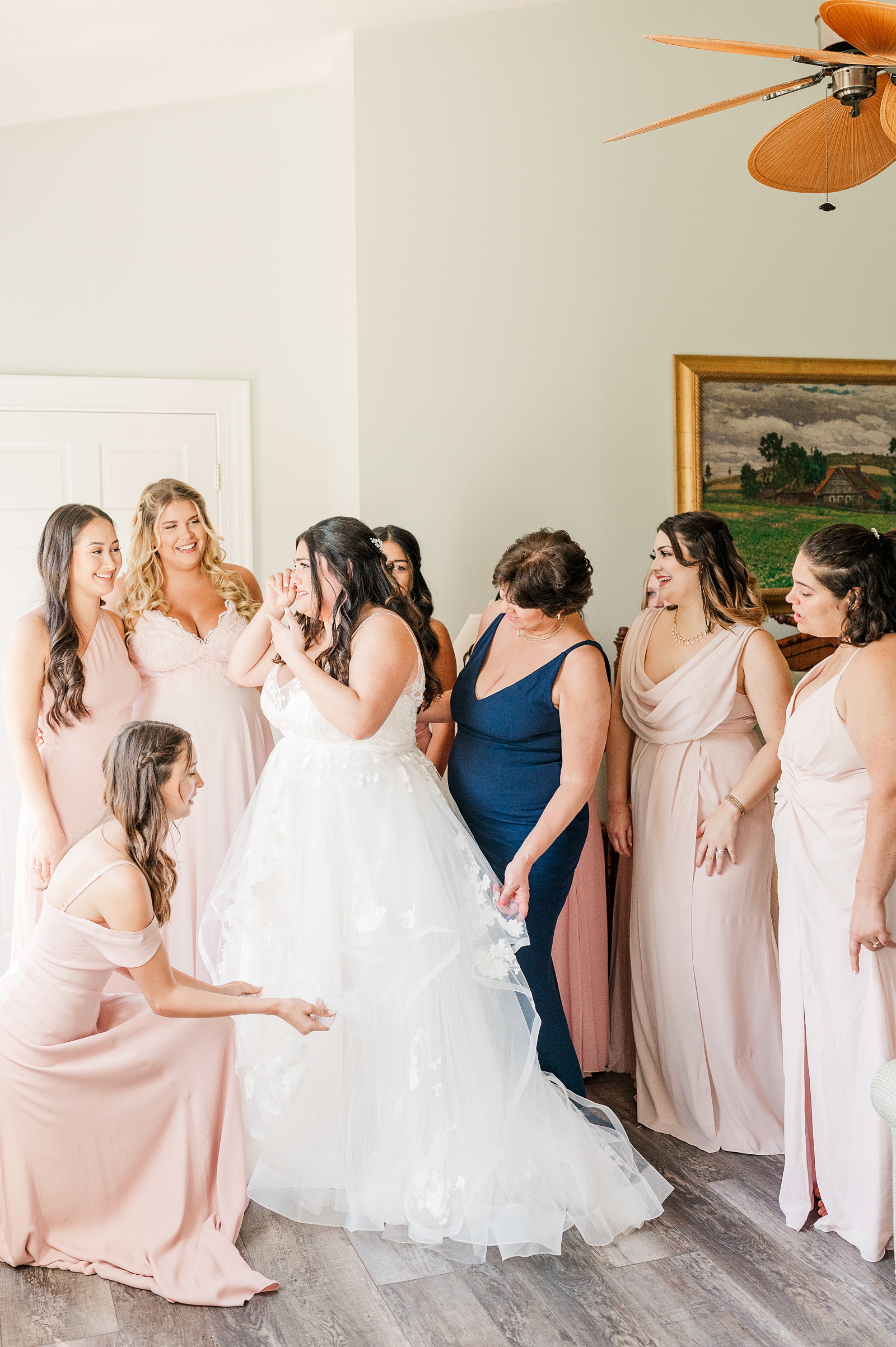 Bride and Bridesmaids Getting Ready at Cumberland Estate Wedding. Photography by Richmond Wedding Photographer Kailey Brianne Photography. 