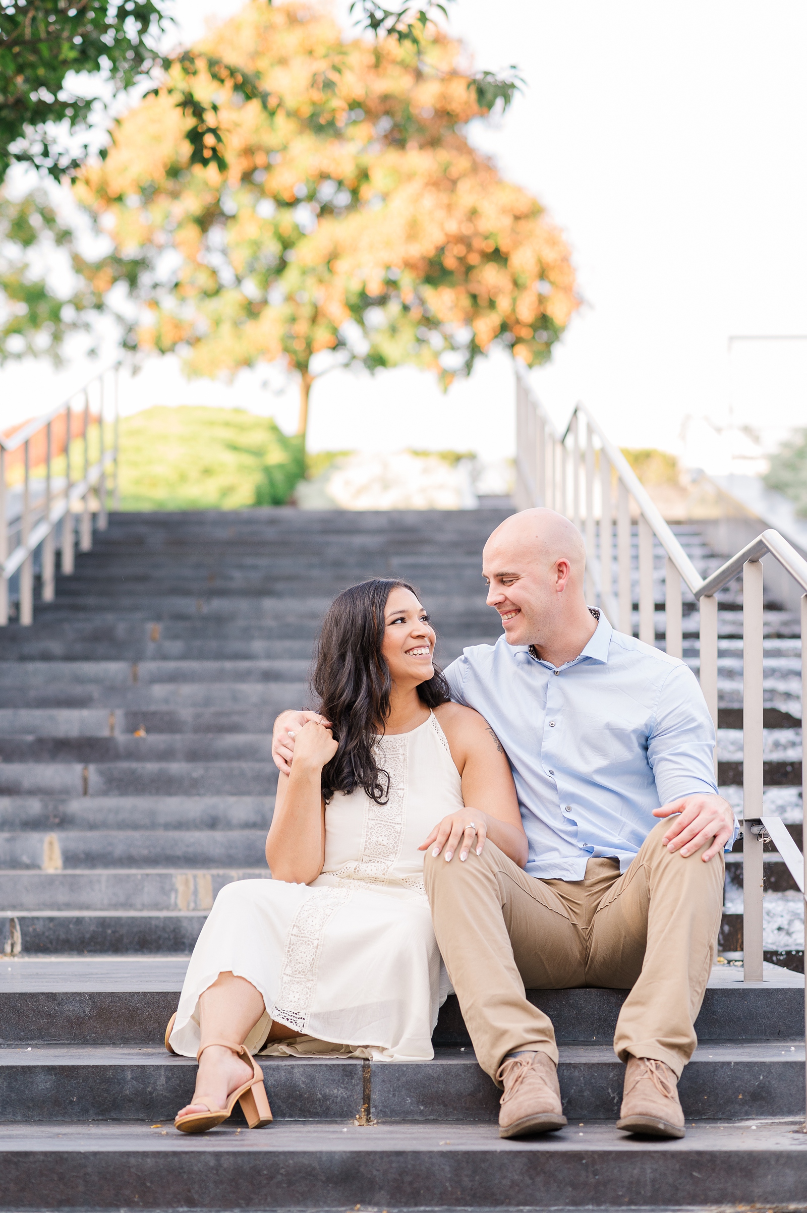 A Virginia Museum of Fine Arts Engagement Session in Downtown Richmond. Photography by Virginia Wedding Photographer Kailey Brianne Photography. 