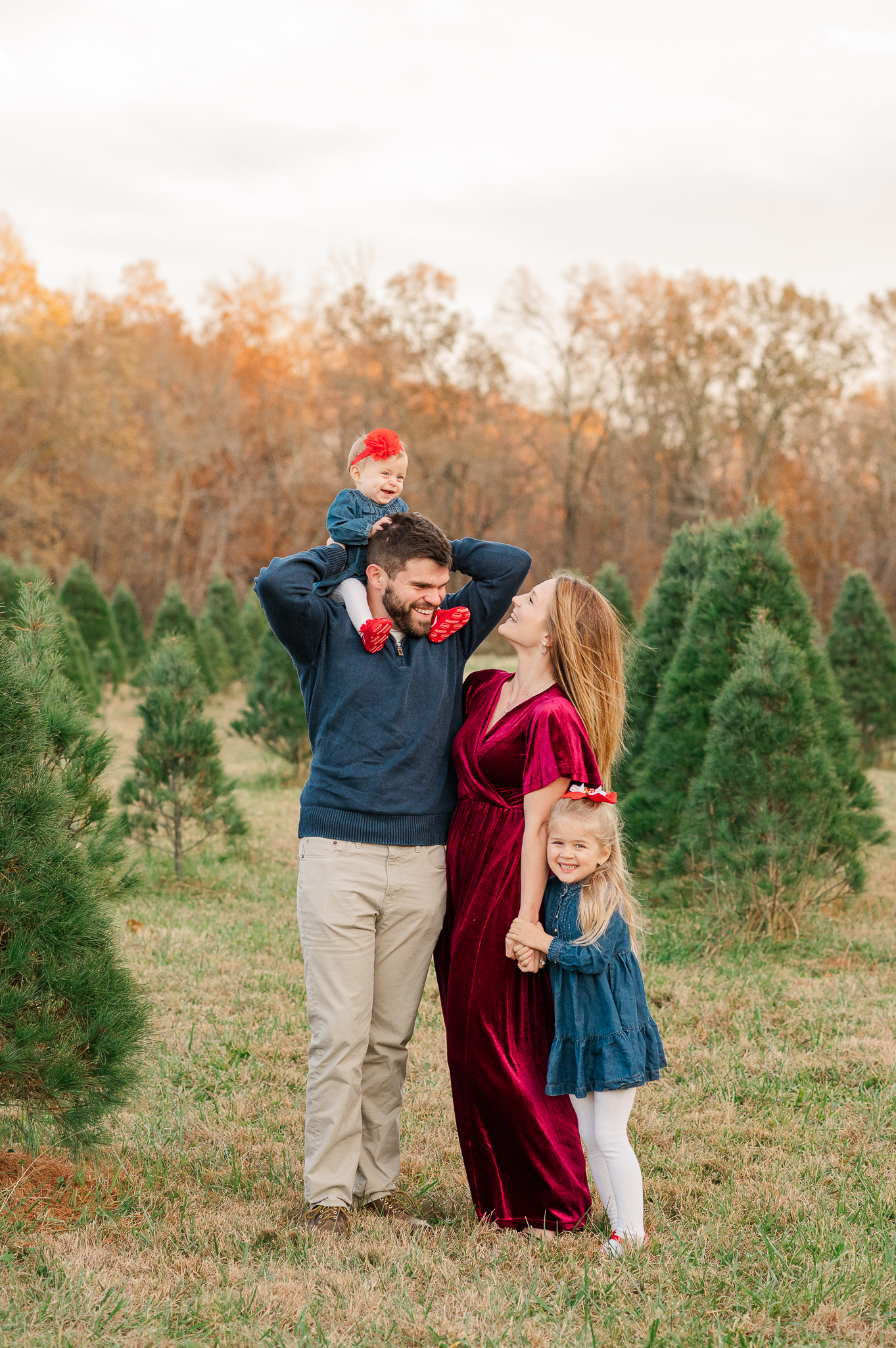 Christmas Tree Mini Sessions with Richmond Family Photographer Kailey Brianne Photography