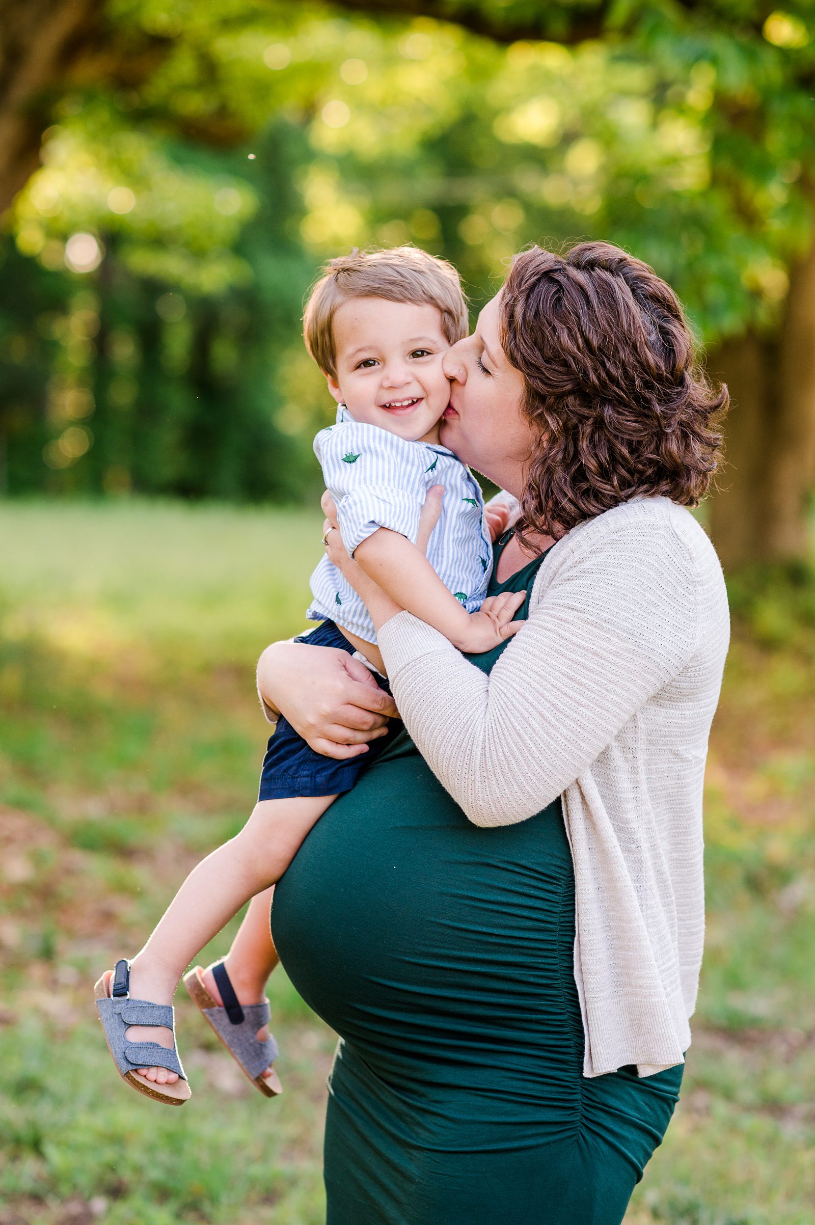 2020 Richmond Spring Mini Sessions at Rural Plains Park with Richmond Family Photographer Kailey Brianne Photography. 