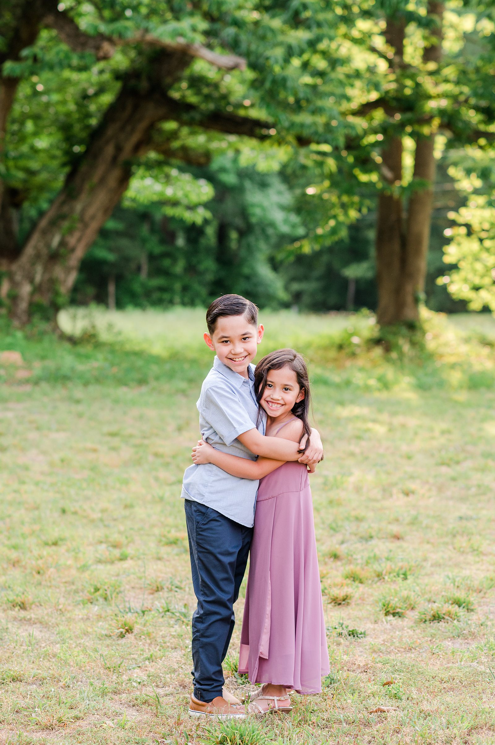 2020 Richmond Spring Family Mini Sessions at Rural Plains Park with Richmond Family Photographer Kailey Brianne Photography. 