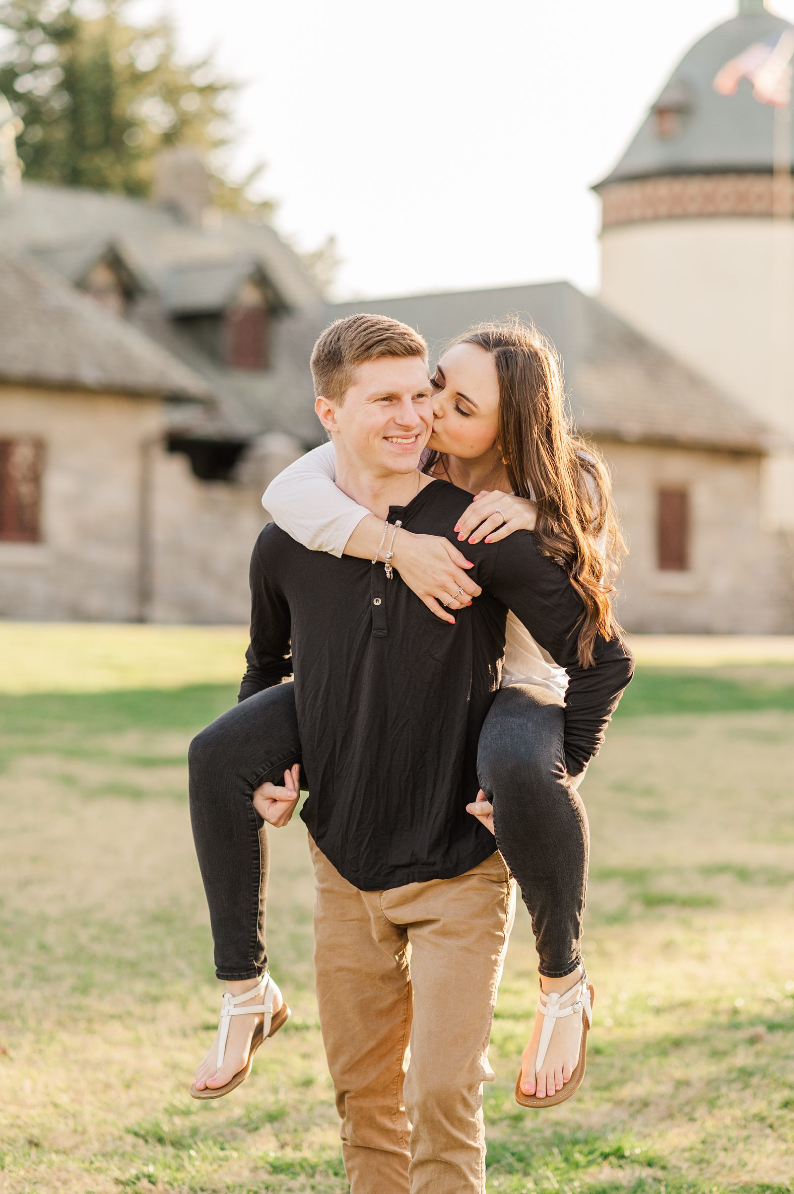A fun spring maymont engagement session by Kailey Brianne Photography. 