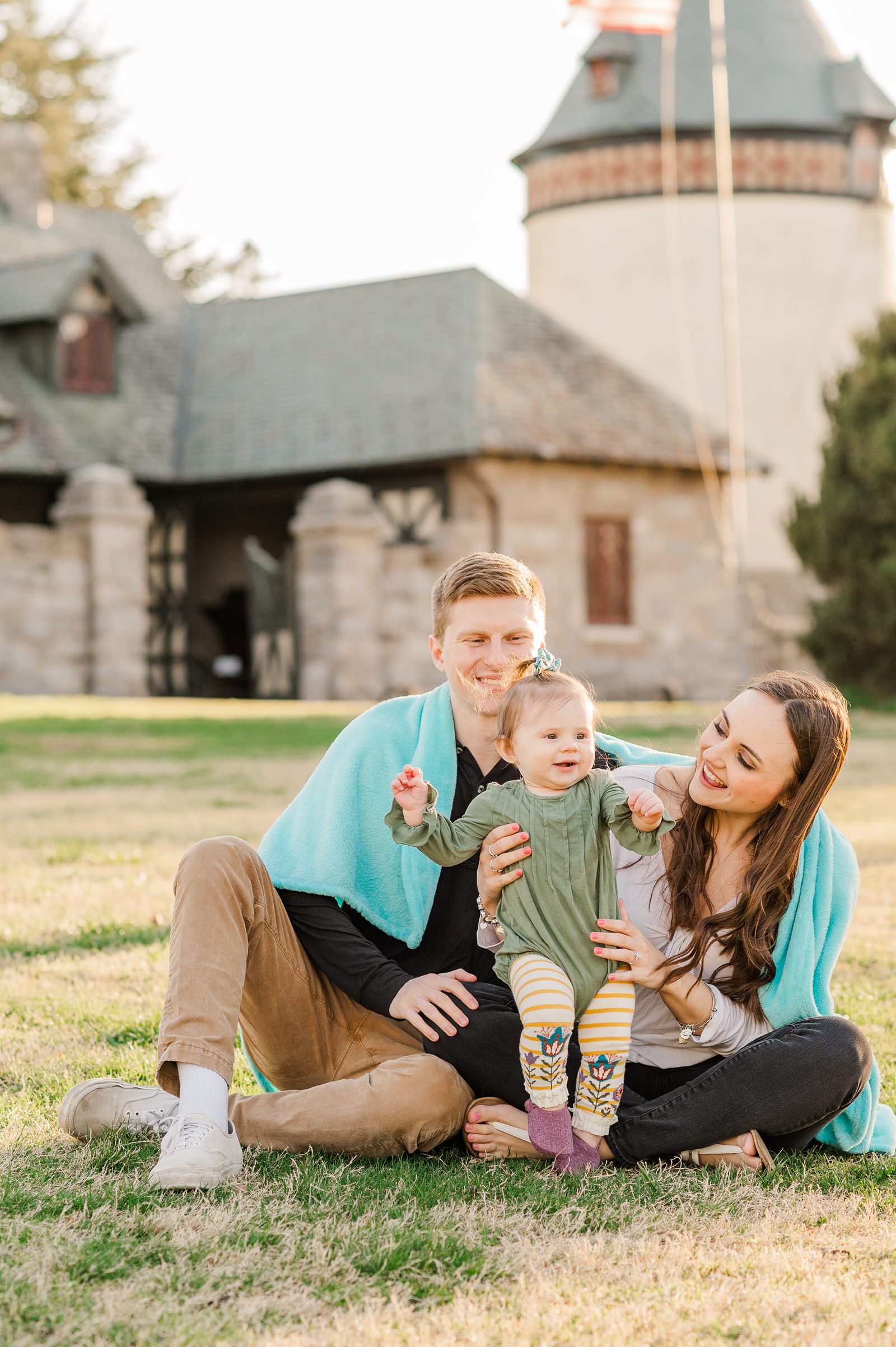 A fun spring maymont engagement session by Kailey Brianne Photography. 