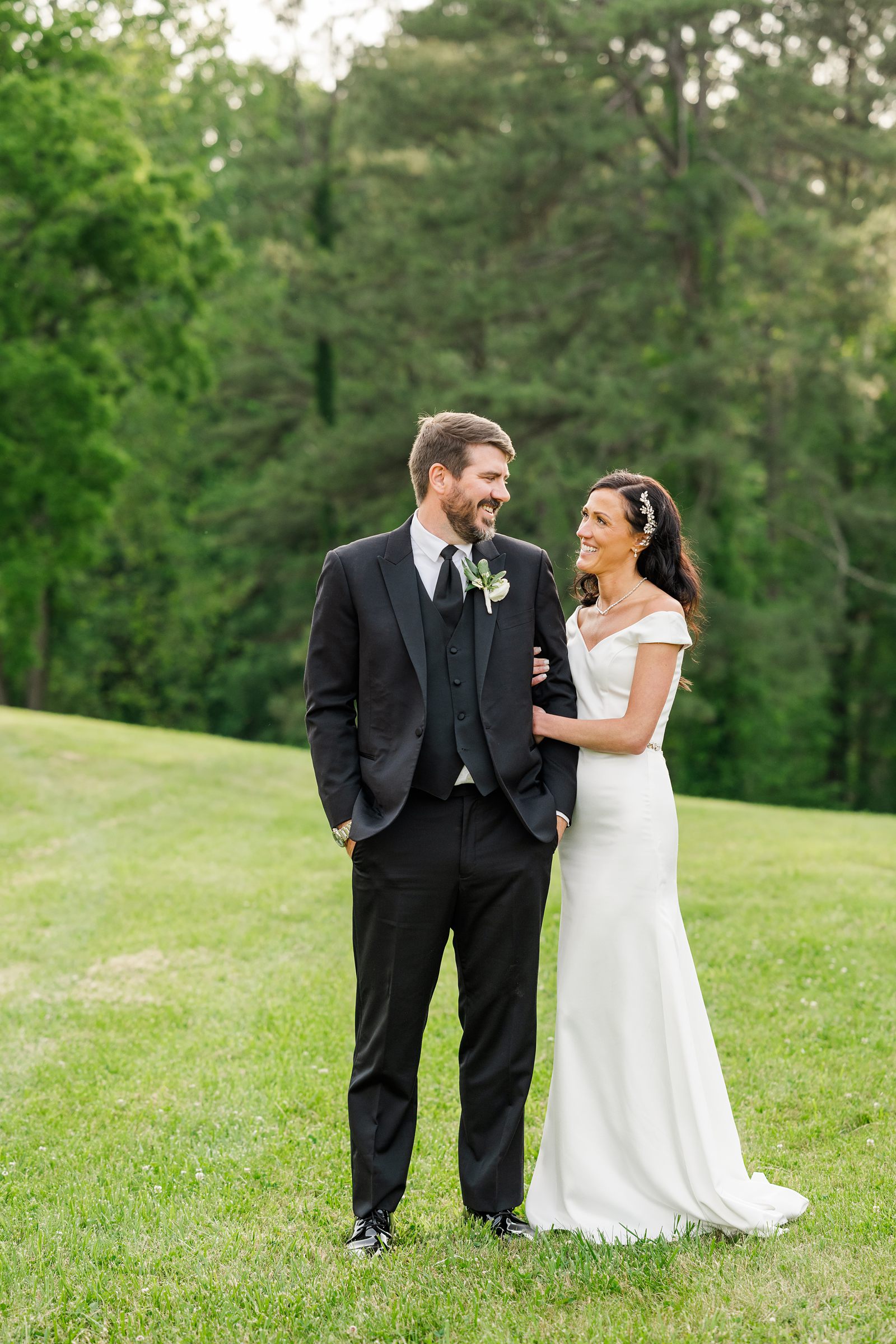 Bride and Groom portraits at a Spring Virginia Wedding in the backyard 