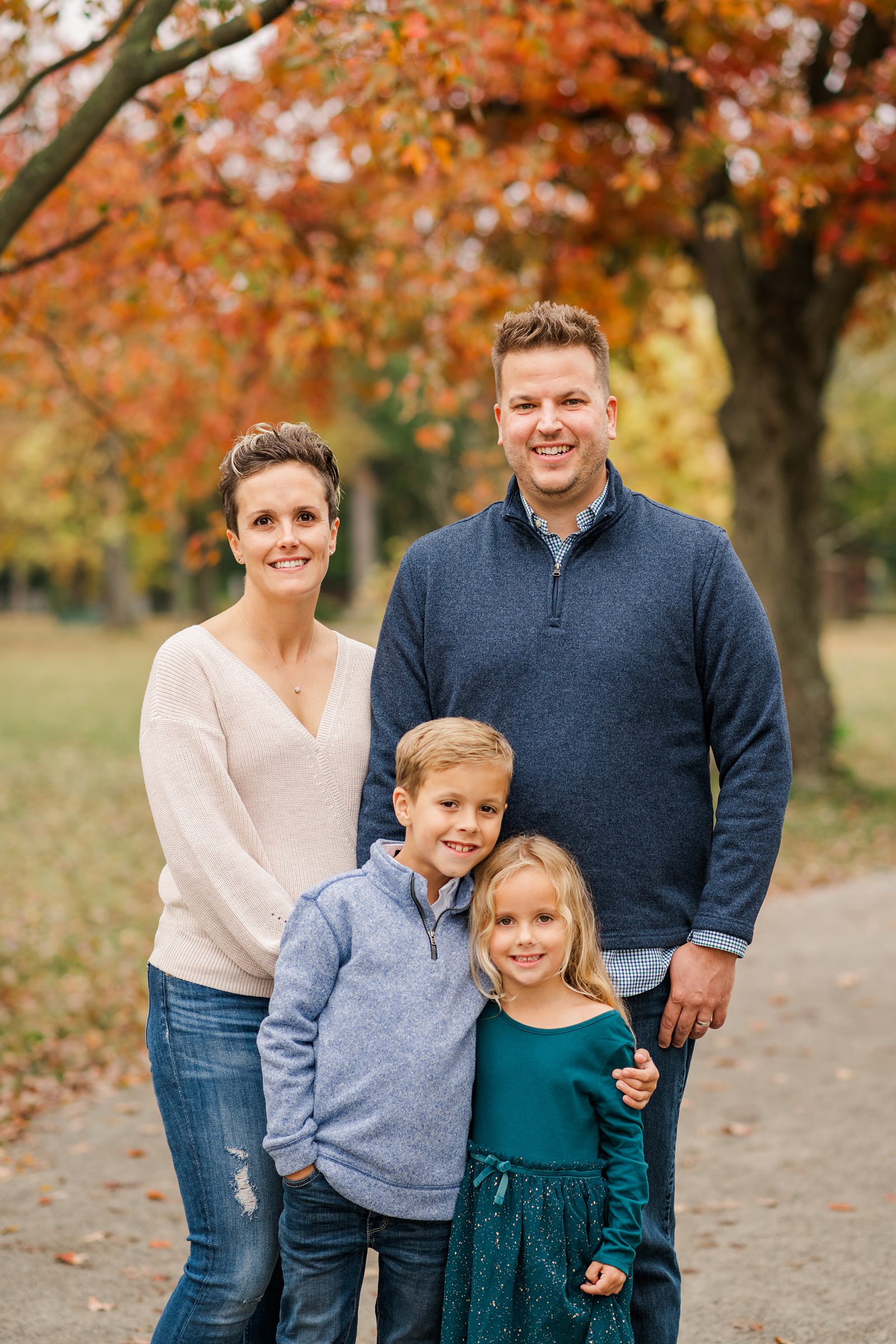 2024 Fall Family mini Sessions with richmond family photographer kailey brianne photography