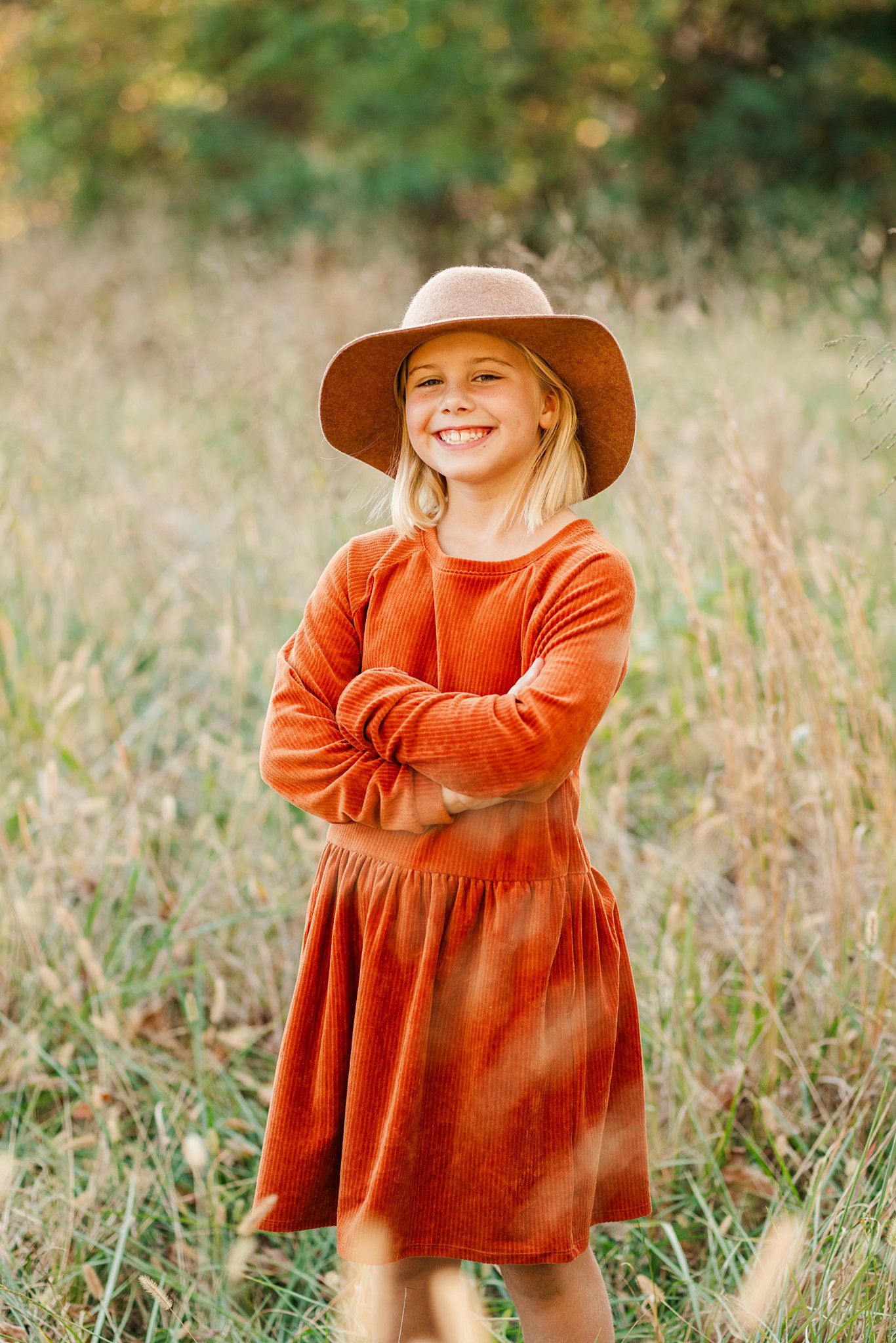 2024 Fall Family mini Sessions with richmond family photographer at windy knoll farm