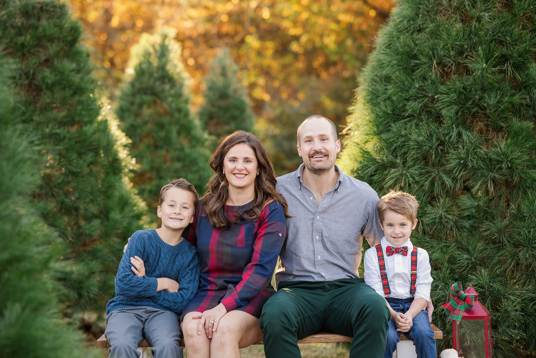 Kailey Brianne Photography 2025 Mini Sessions at Windy Knoll Farms. Richmond Family Fall and Holiday Mini Session Photographer